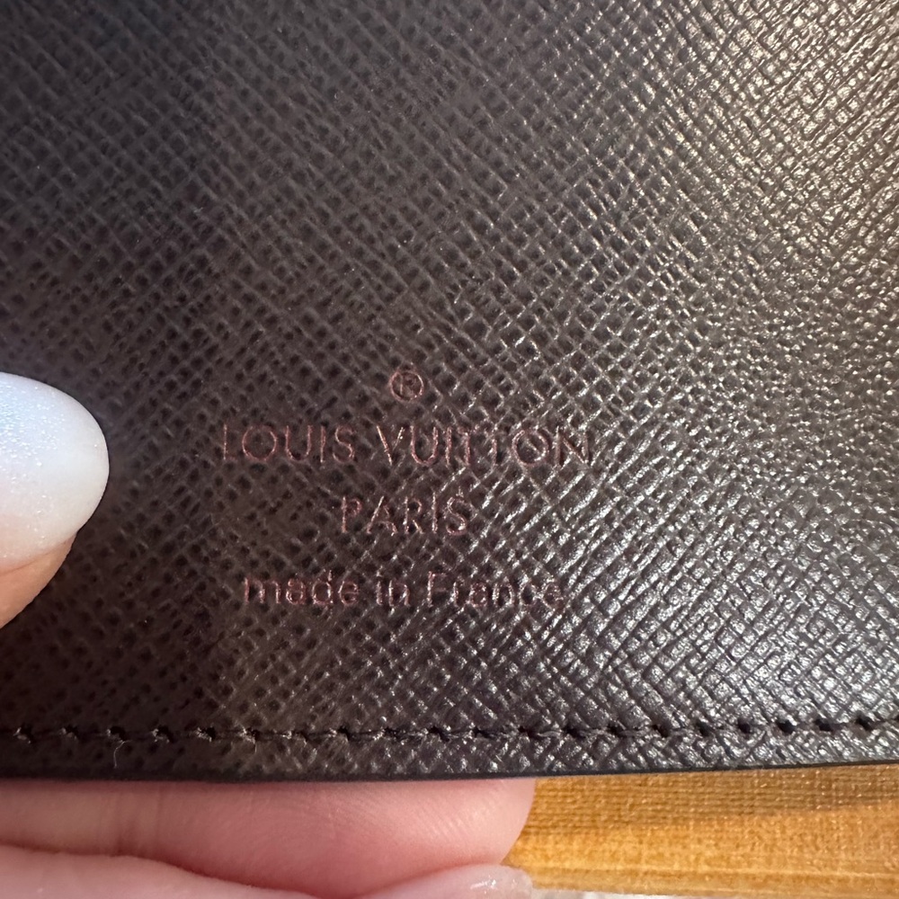 Louis Vuitton MM Agenda - Picture 3 of 9